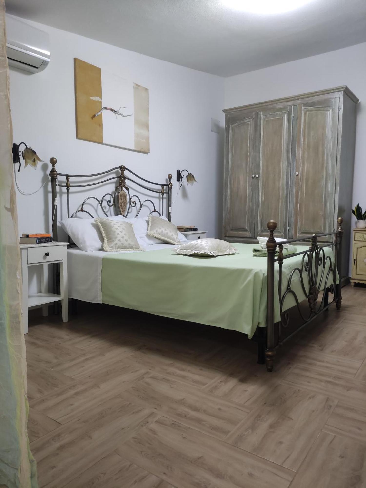 Apartamento La Casa Del Glicine Marrùbiu Exterior foto